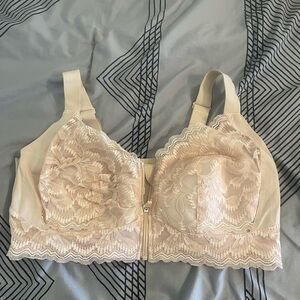 NWOT Ziplacy brand zip front bra
